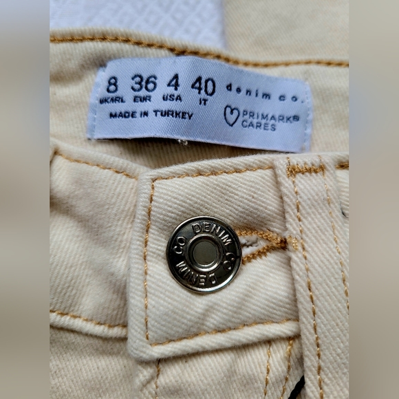 Denim & Co Women's Stretch Cotton Jeans Flare Leg Side Slits Cream US 4 - Picture 6 of 16